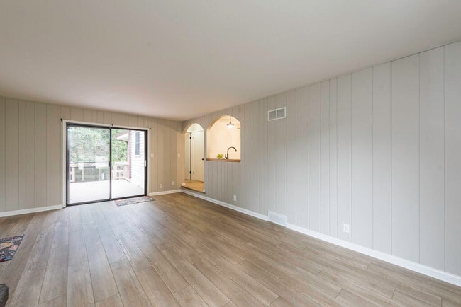 Building Photo - 8929 42 Ct