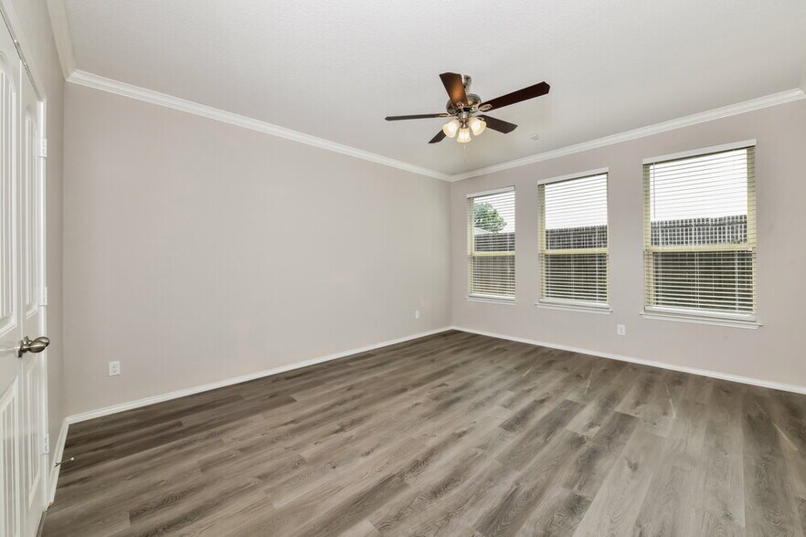Building Photo - 8225 Spruce Meadows Dr