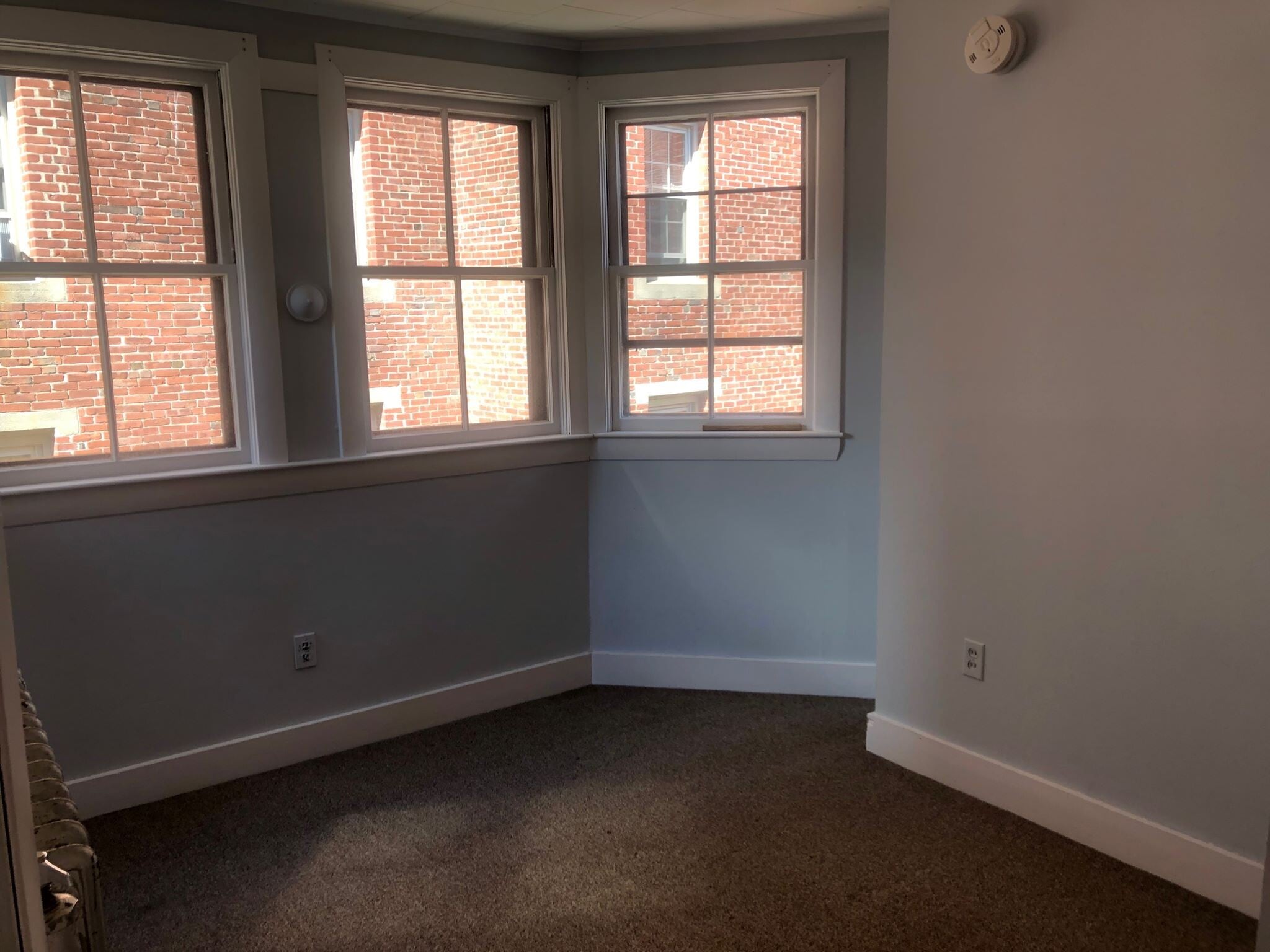 Building Photo - 31 Deering St