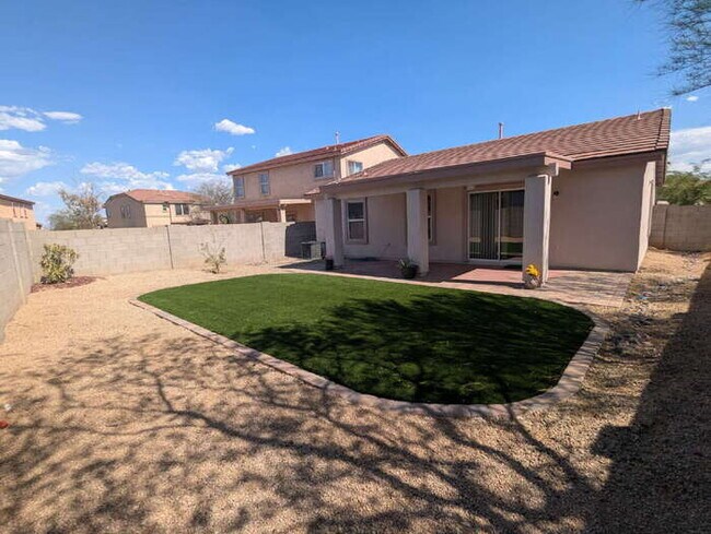 Building Photo - Newly Remodeled Rancho Sahuarita Rental!