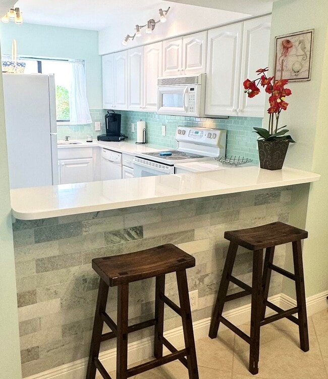 Building Photo - 420 Celestial Way