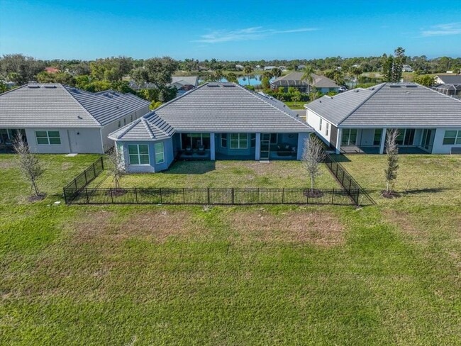 Building Photo - 8568 Shr Lk Dr