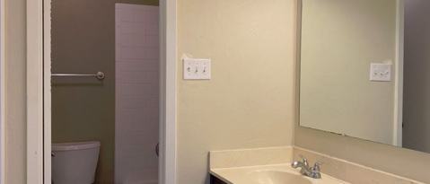 Building Photo - 217 Del Rio Dr
