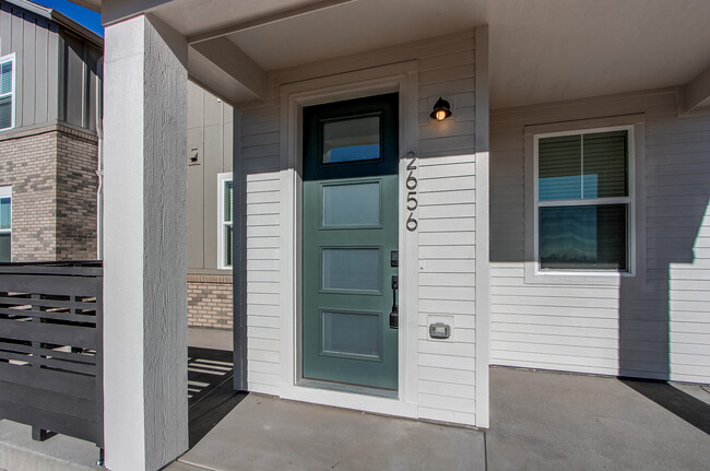 Front patio - 2656 W 68th Pl