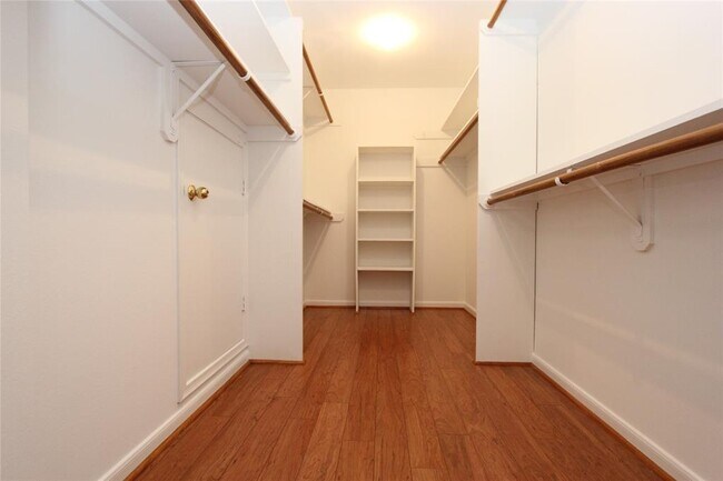 Building Photo - 4012 Arnold St