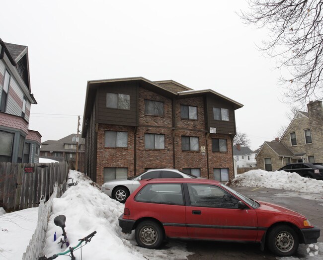 Primary Photo - 1616 E St