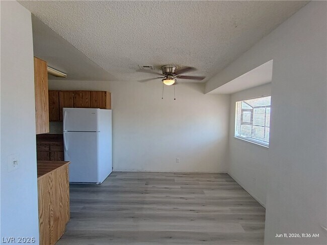 Building Photo - 6228 Ilanos Ln