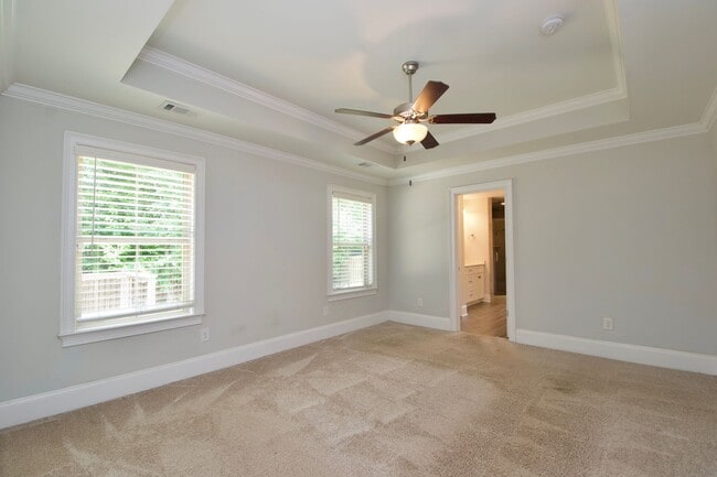 Building Photo - Cotswold S/D! 3Bed/2.5Bath Home with Fence...