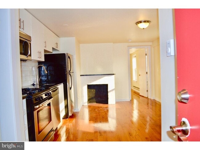 Primary Photo - 415 S Broad St