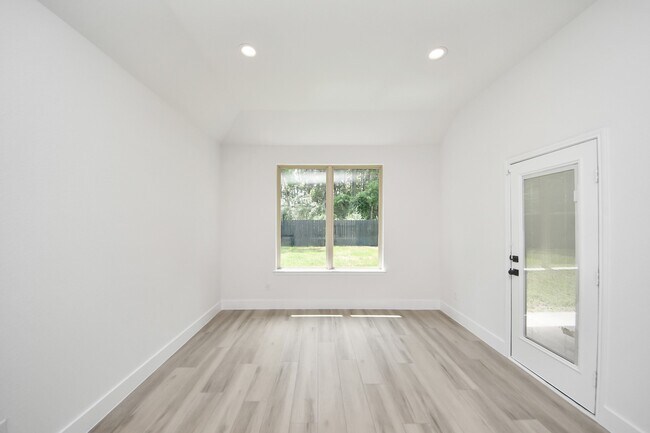 Building Photo - 14380 Zion Gate Crossing