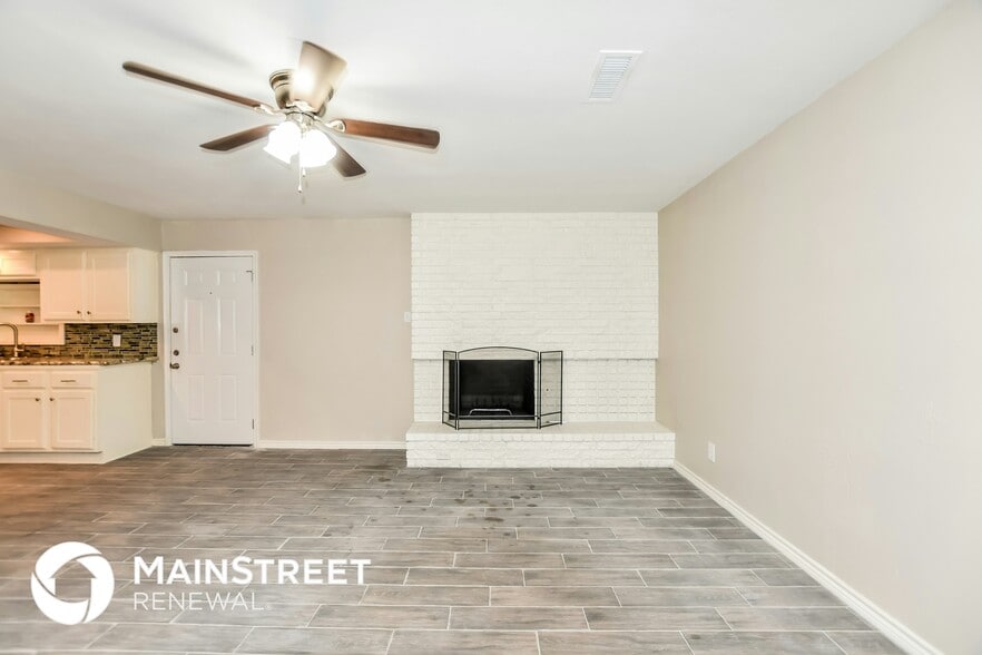 Building Photo - 2902 Branch Oaks Dr