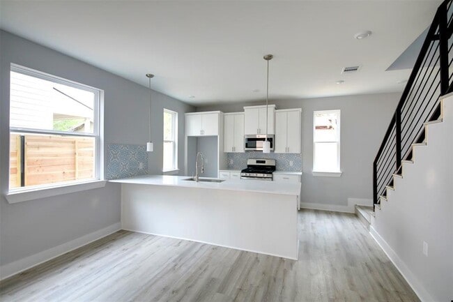 Building Photo - 6111 Carnation Terrace