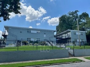 Building Photo - 1435 Court Ave