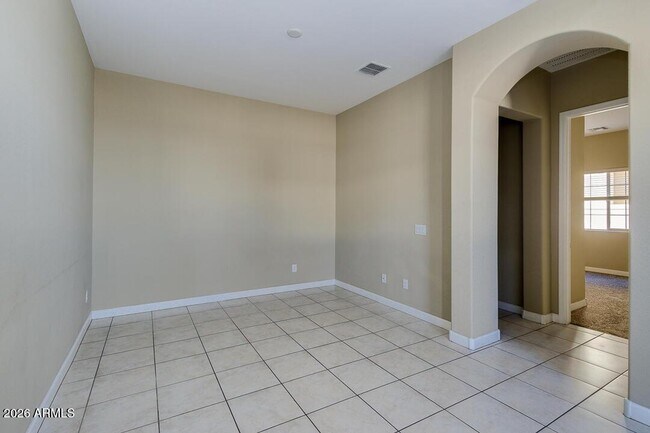 Building Photo - 1367 S Country Club Dr