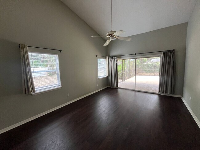 Building Photo - 3801 Donna Lynn Ln