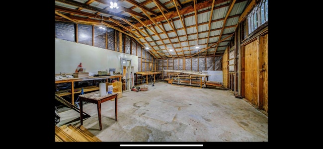 Building Photo - 162 Johnson St