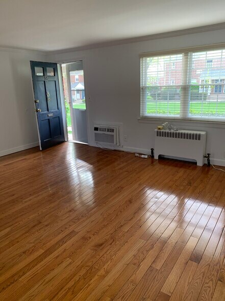 Building Photo - 36 Clark Ct