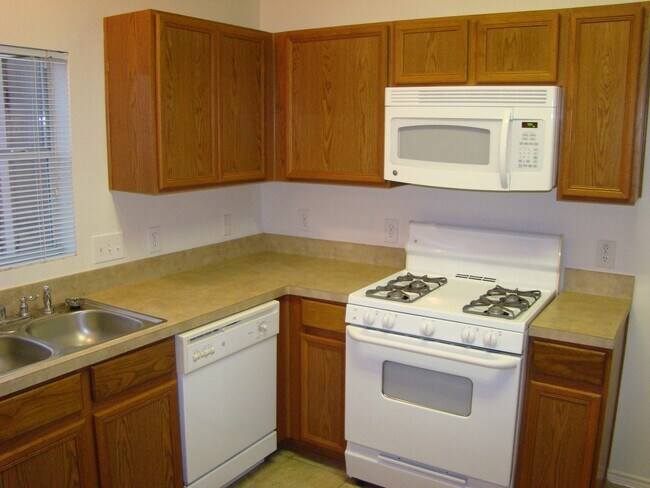 Building Photo - 23855 Pebworth Pl