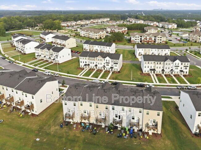 Building Photo - 2617 Chert Ln