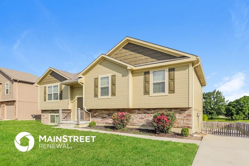 Building Photo - 410 Golfview Dr