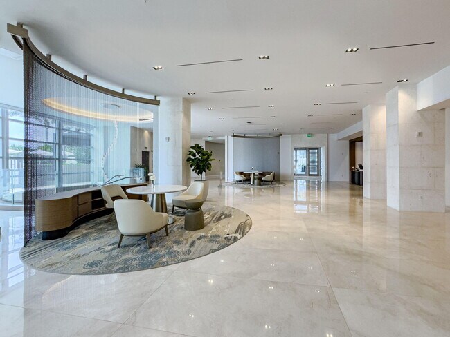 Building Photo - 3100 N Ocean Dr
