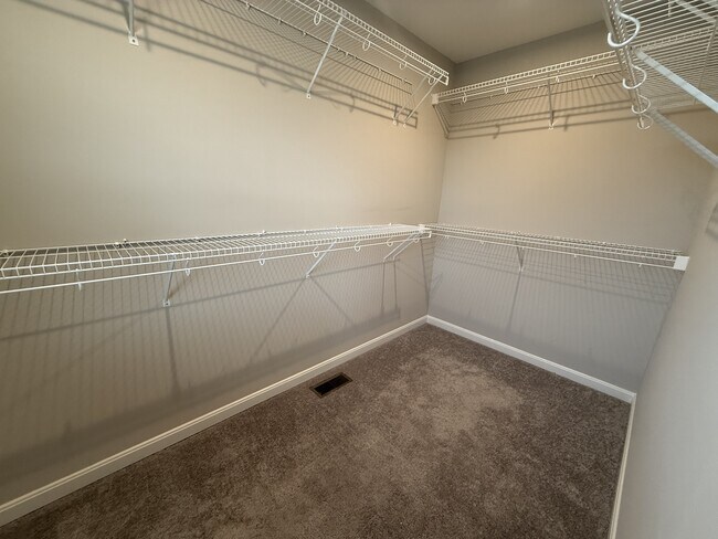 Building Photo - 6964 Briarcliff Ct