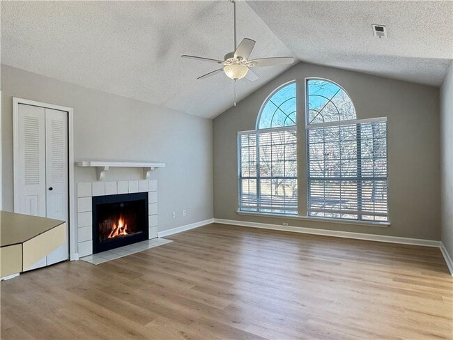 Building Photo - 901 Wentworth Ct