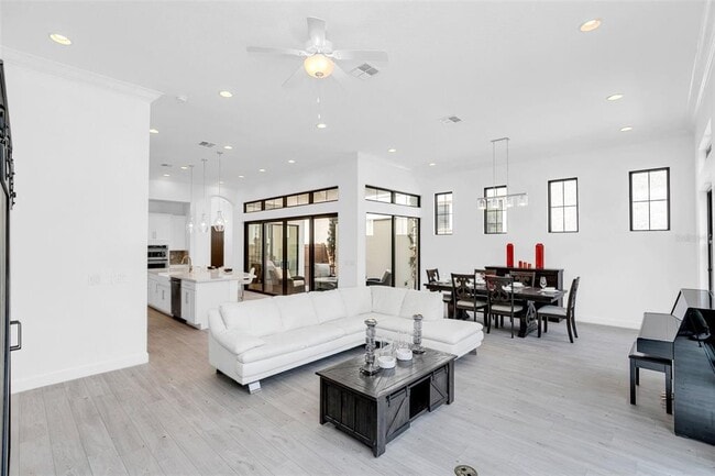 Building Photo - 8436 Via Vittoria Way