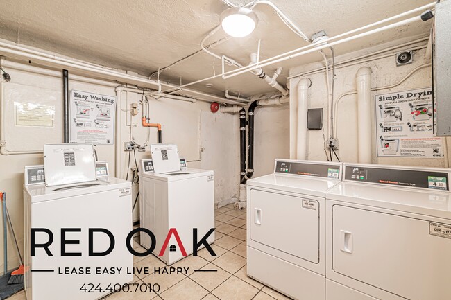 Building Photo - 1056 Normandie Ave