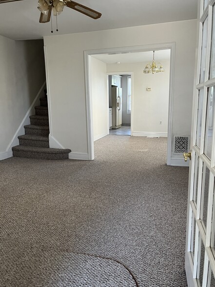 Building Photo - 538 East Ave