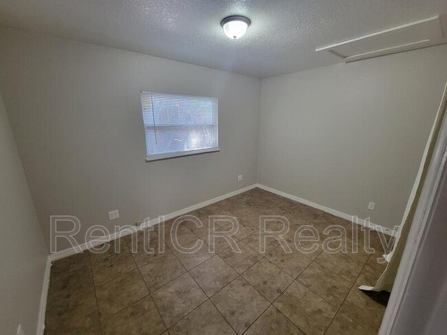 Building Photo - 1611 Miller Ave