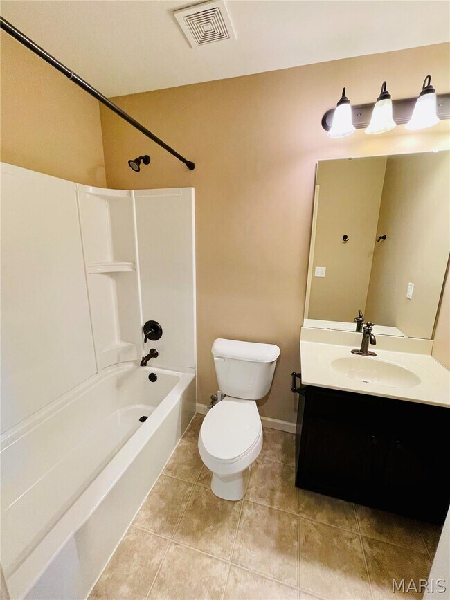 Building Photo - 1136 Welsh Dr