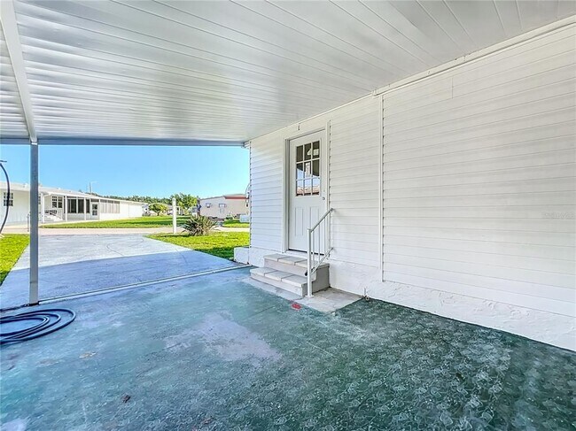 Building Photo - 140 Orangewood Dr