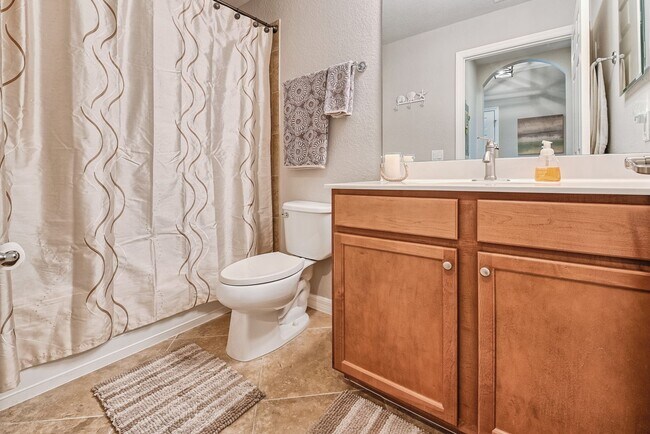 Building Photo - Available for immediate occupancy - 2BR/2BA Furnished Annual Condo available in Treviso Bay with ...