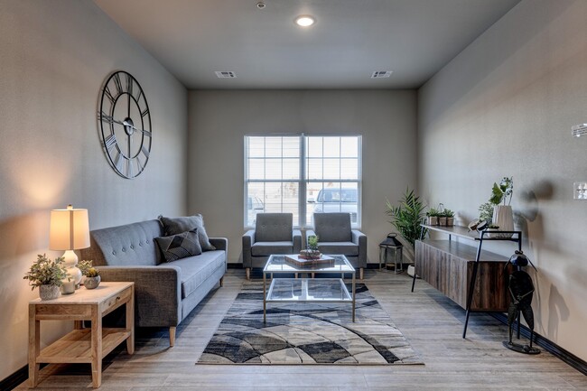 Building Photo - 5614 W 32nd St