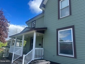 Building Photo - 44 Montcalm St