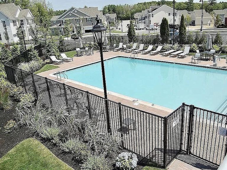 Community Pool - 115 Deacon Shattuck Way