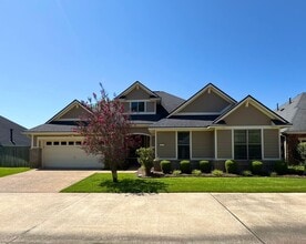 Building Photo - The Haven Neighborhood!
