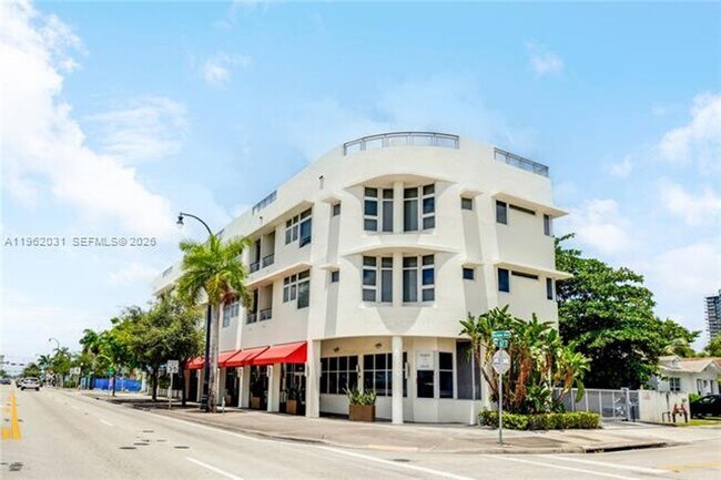 Building Photo - 6701 Biscayne Blvd
