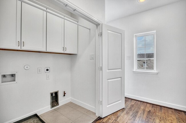 Building Photo - 5521 Petty St