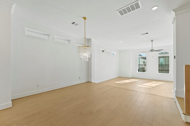 Building Photo - 3504 Bridgewater Oaks Ln