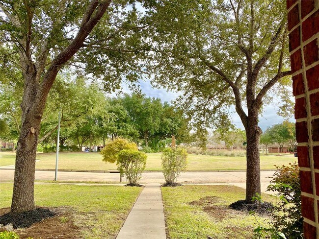 Building Photo - 5518 Chantel Way