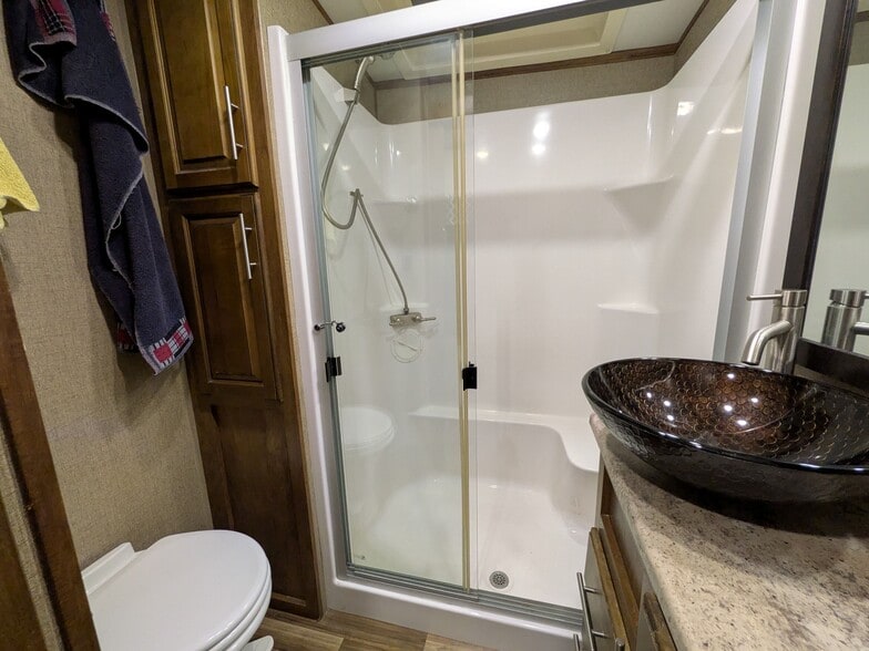 Building Photo - 1054 Cross Springs Ct