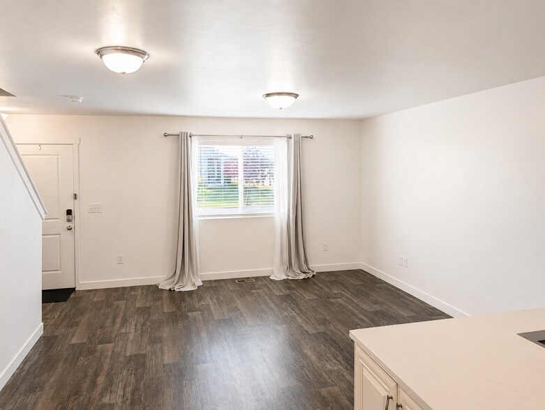 Building Photo - 5176 W Aria Ct