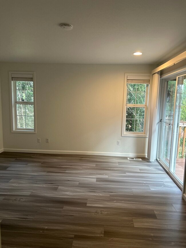 Building Photo - 4906 123rd St NE