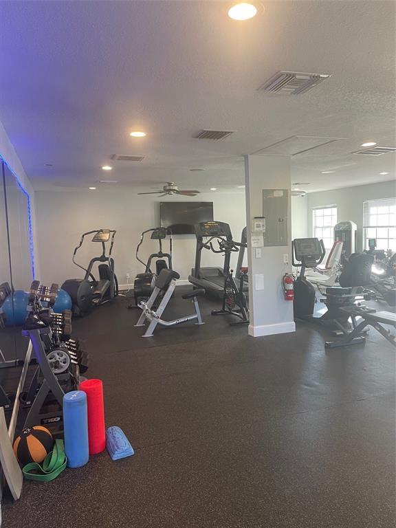 Building Photo - 249 Pompano Dr SE