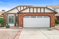 Building Photo - 1311 W Straford Dr