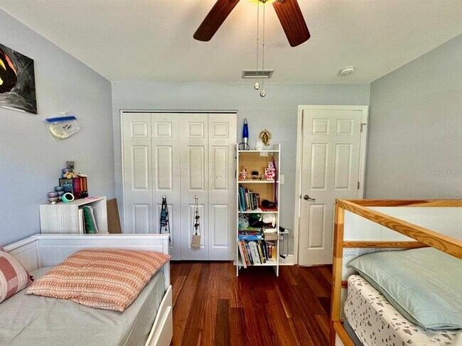 Building Photo - 13035 Royal George Ave