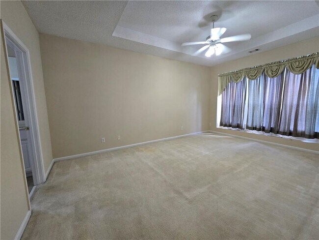 Building Photo - 152 Princeton Dr