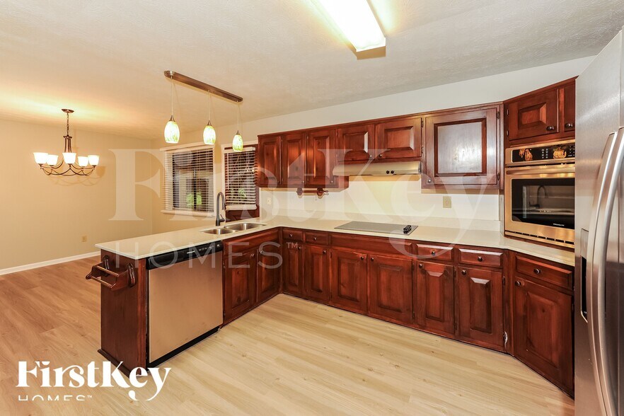 Building Photo - 1829 E Gate Dr